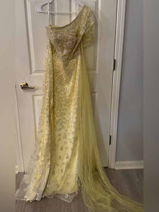 Dresses & Skirts - Elegant One-Shoulder Yellow Evening Gown with Sequin Embellishment